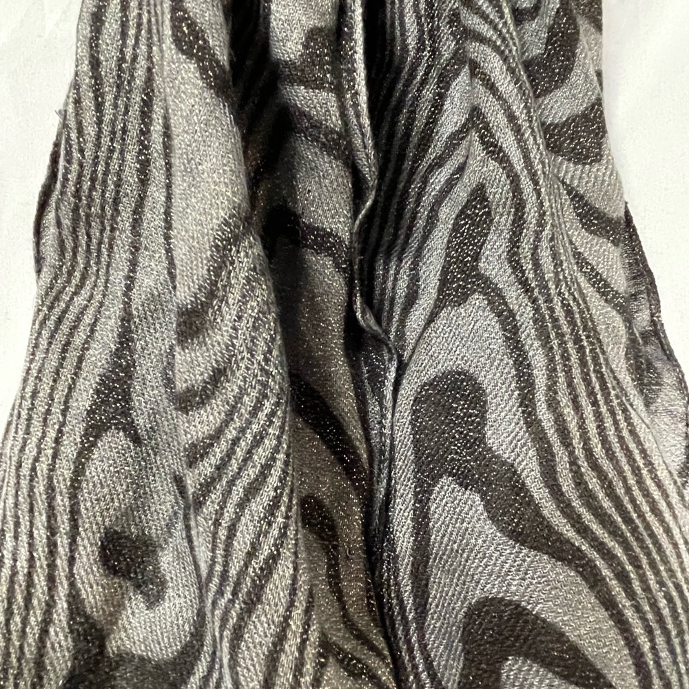 Echo Scarf - Picture 3 of 4
